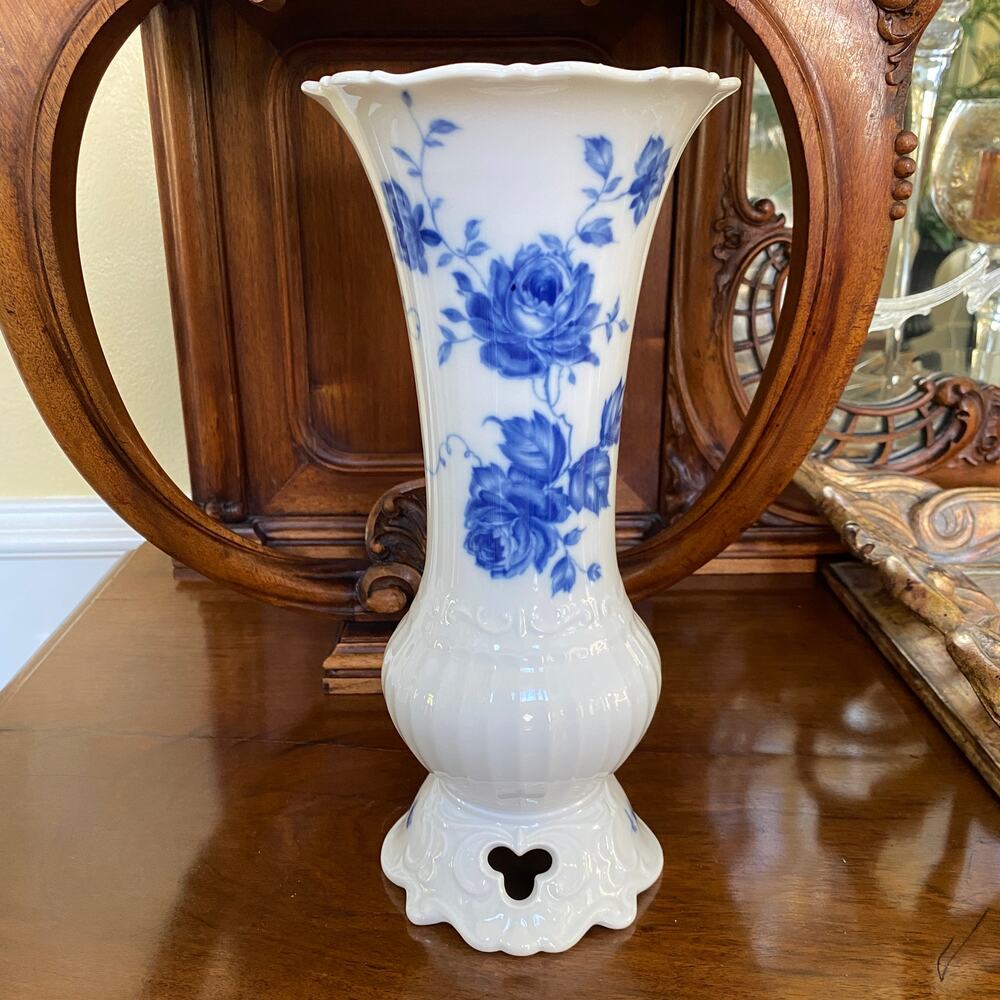 Seltmann Weiden Bavaria Flawless Victorian Blue Floral Vase Salzburg Echt Cobalt